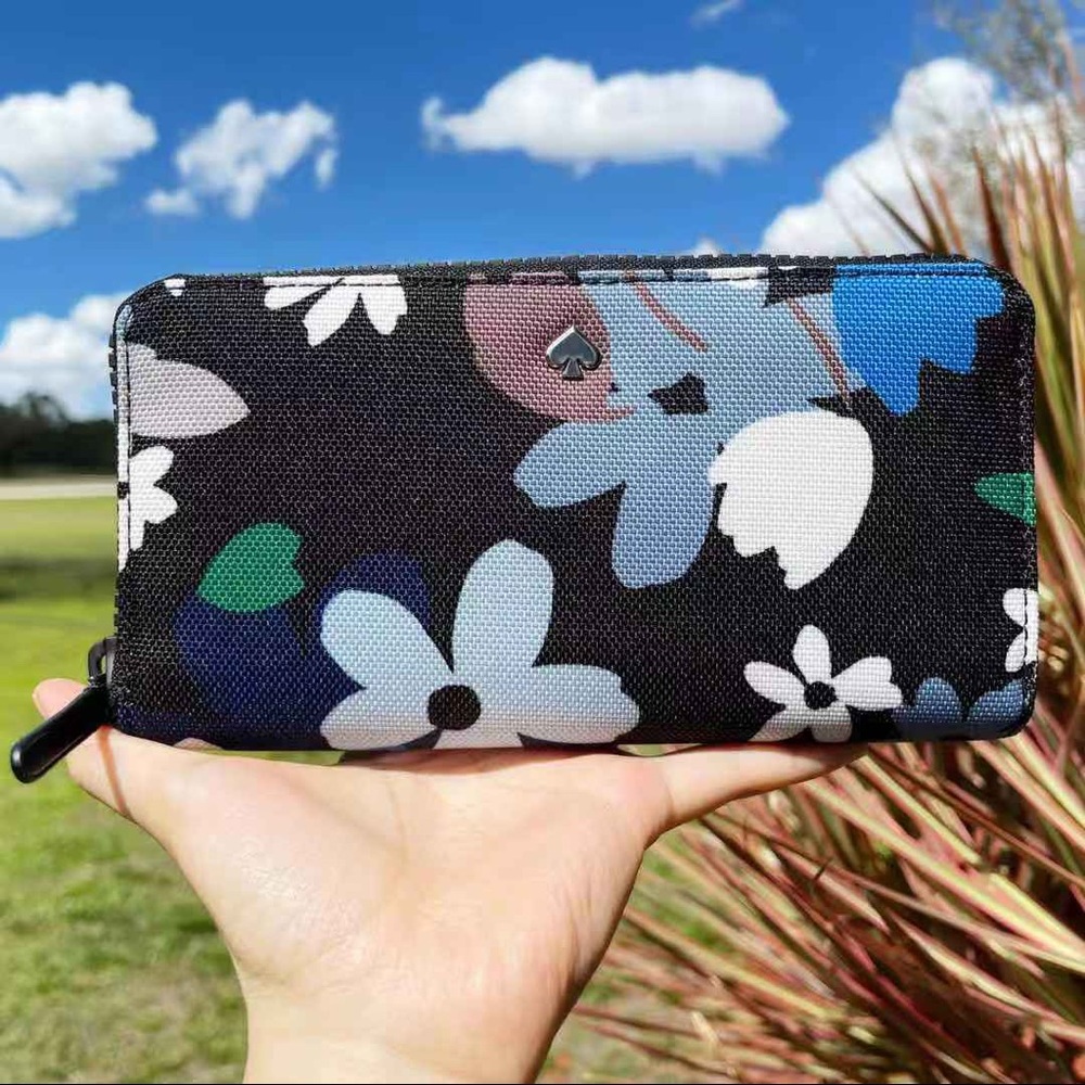 Kate Spade Jae Bold Bloom Continental Zip Around Wallet Black Floral Canvas - Picture 3 of 5